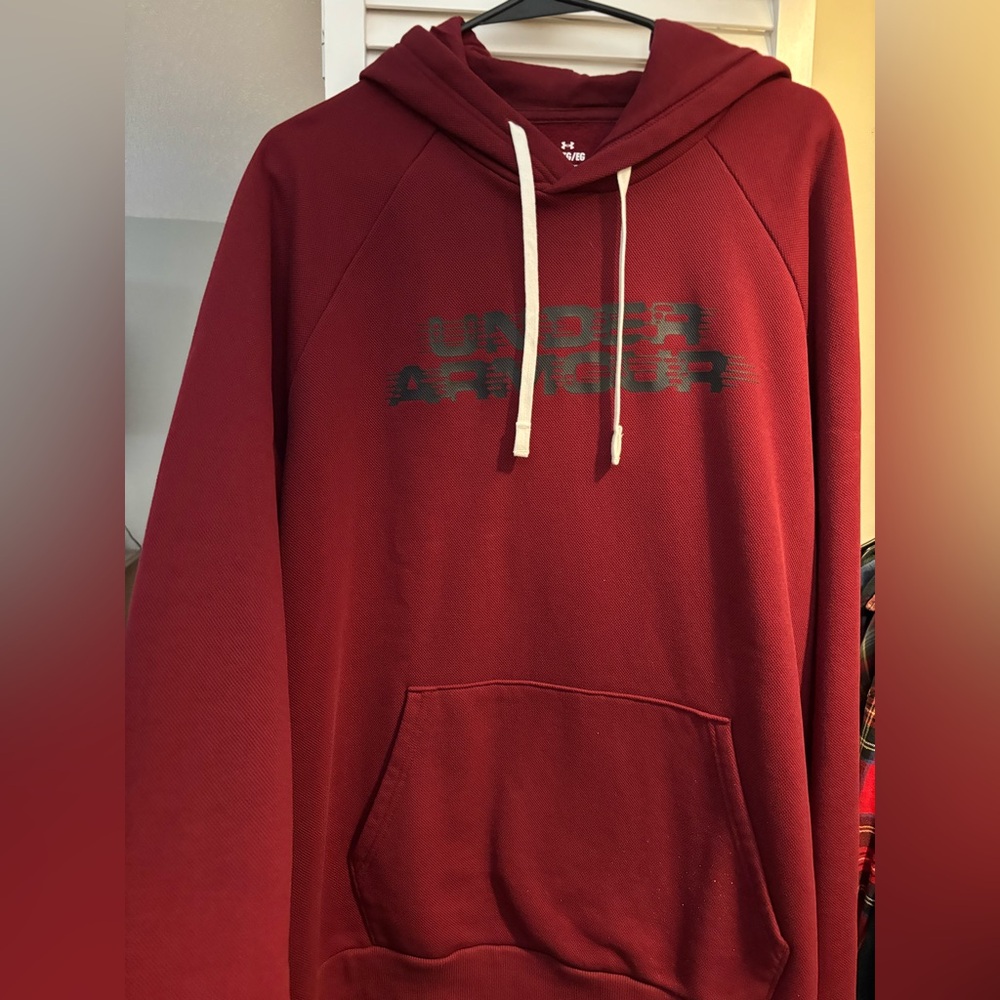 Under Armour Men's Burgundy Hoodie